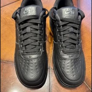 Nike Air Force 1 Men's Black Shoes - Weatherproof style